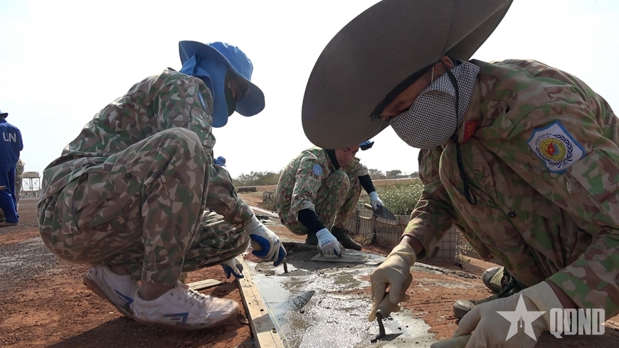 /UploadStore/admin/250220 Mot ngay lam viec cua DCB so 3/03.jpg